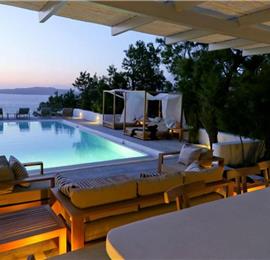 6 Bedroom Villa with Pool in Akrotiri on Santorini, Sleeps 12